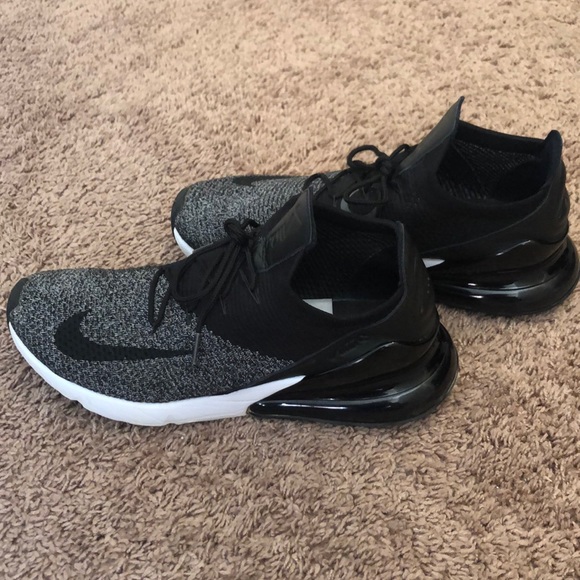 air max 270 flyknit oreo